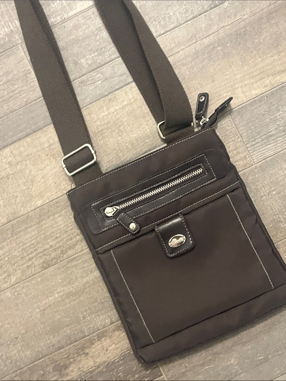 Roots Black Messenger Crossbody Bag - Picture 13 of 13